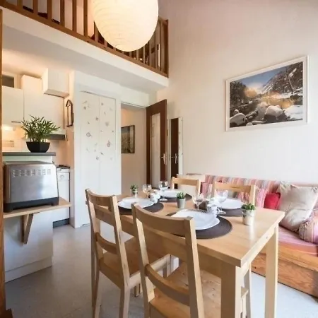 Duplex Ensoleille Pour 6 Personnes Avec Balcon Et Parking A Saint-lary Village - Fr-1-296-188 *